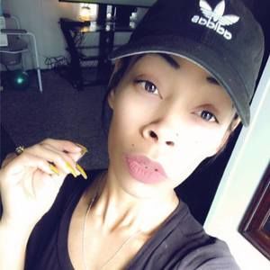 Meet your Posher, Kendra